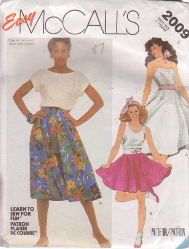 McCALL'S PATTERN 2009 SIZE 6 MISSES' SKIRT IN 2 LENGTHS WITH POODLE APPLIQUE