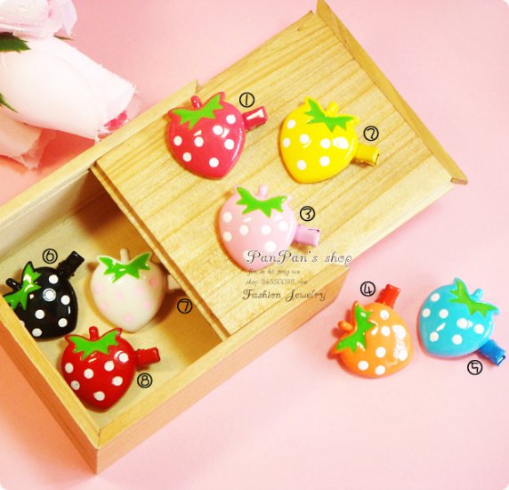 ★Cute strawberry hairclip★ kawaii style 8 colours!