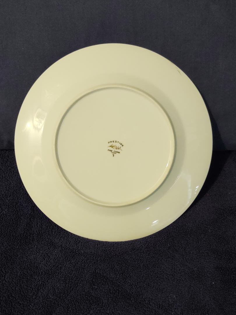 Prestige by Fine China of Japan White Dinner Plate 10.5" Purple Flower