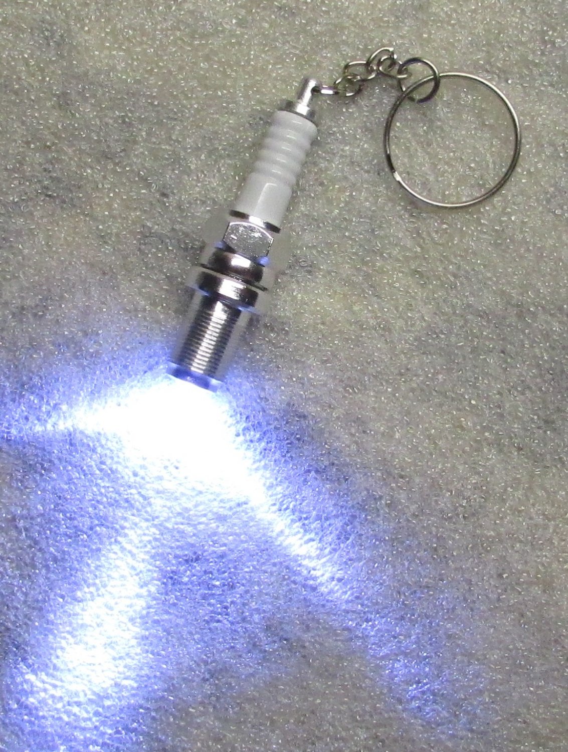 Auto SPARKPLUG Spark Plug LED Flashlight KEY CHAIN Ring Keychain NEW
