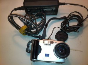 Sony Cyber-shot DSC-S50 Digital Camera Plug Case droppd