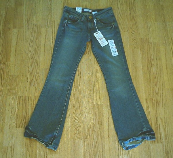 LEVIS 518 SUPERLOW BOOTCUT STRETCH JEANS-0-28 X 32-NWT