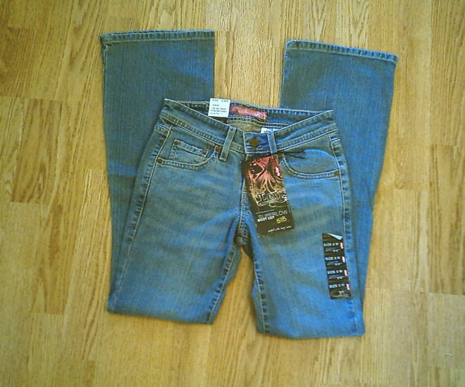 levis 518 superlow bootcut