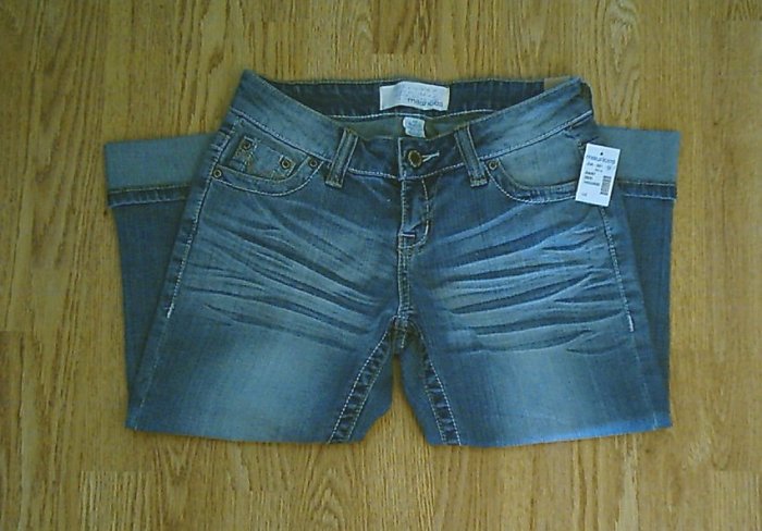 MAURICES JEANS LOW RISE CAPRIS-SIZE 1/2-28 X 19-NWT