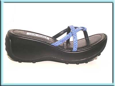 STEVE MADDEN Blue Black Platform Slide Sandals