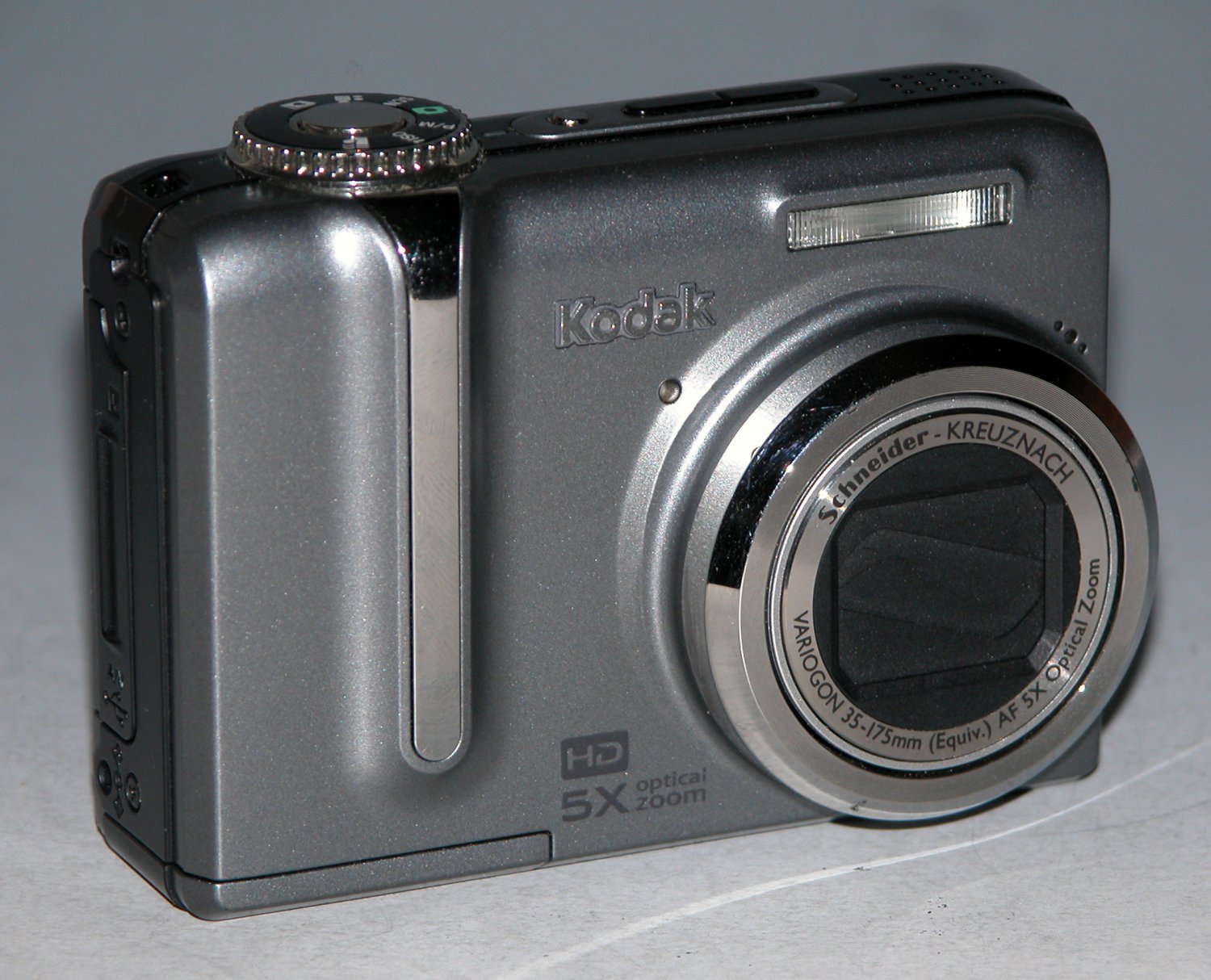 Kodak EasyShare Z1275 12.1MP Digital Camera Dark Gray 2170