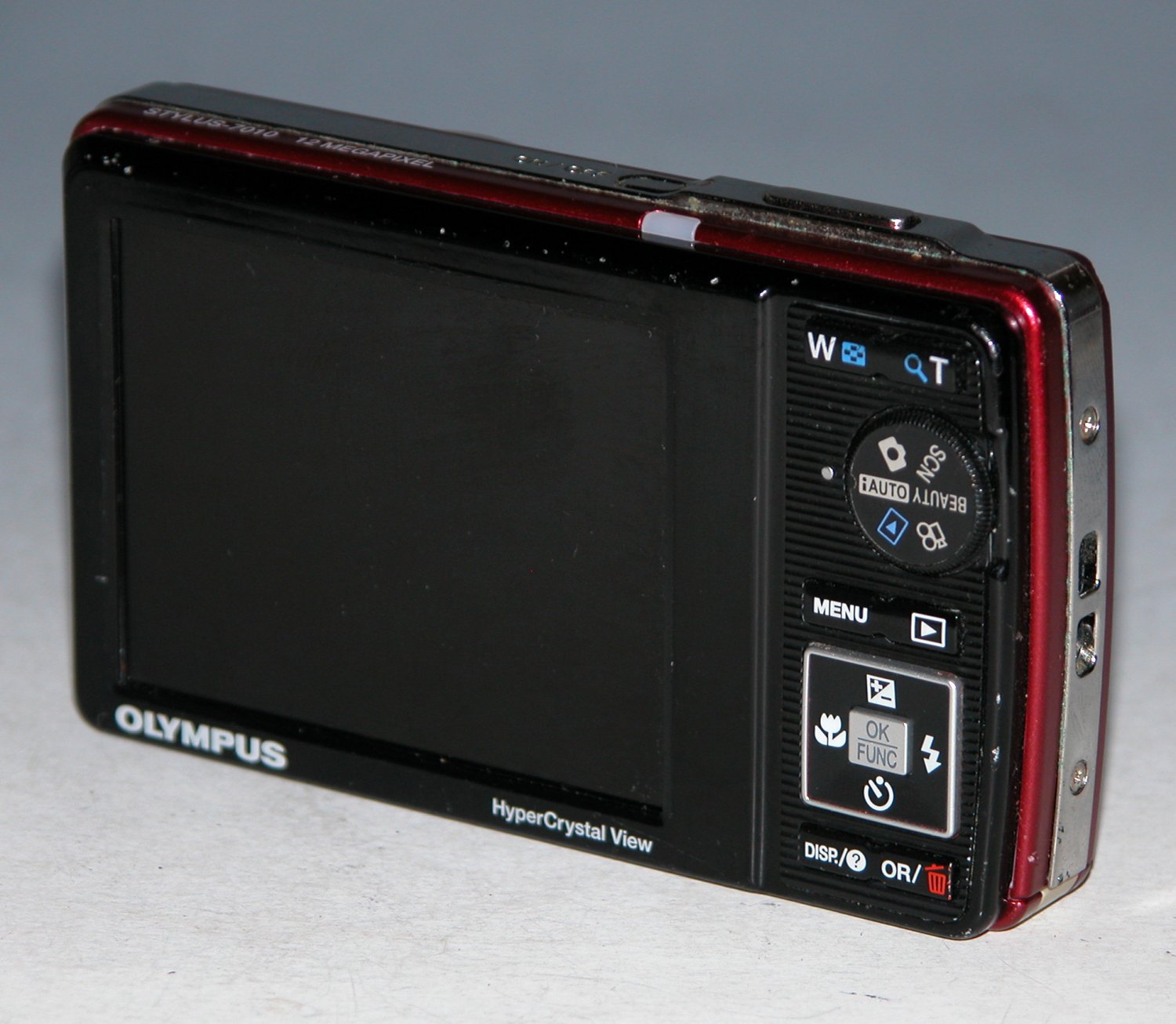 Olympus Stylus 7010 12.0MP Digital Camera Red 8789