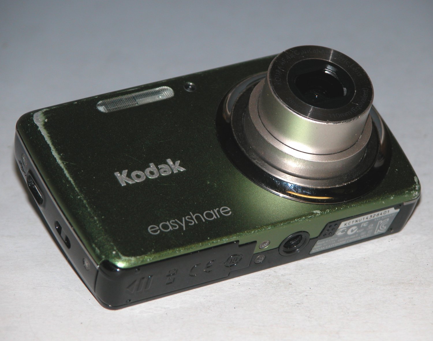 Kodak EasyShare M532 14.0MP Digital Camera Dark Green 6401