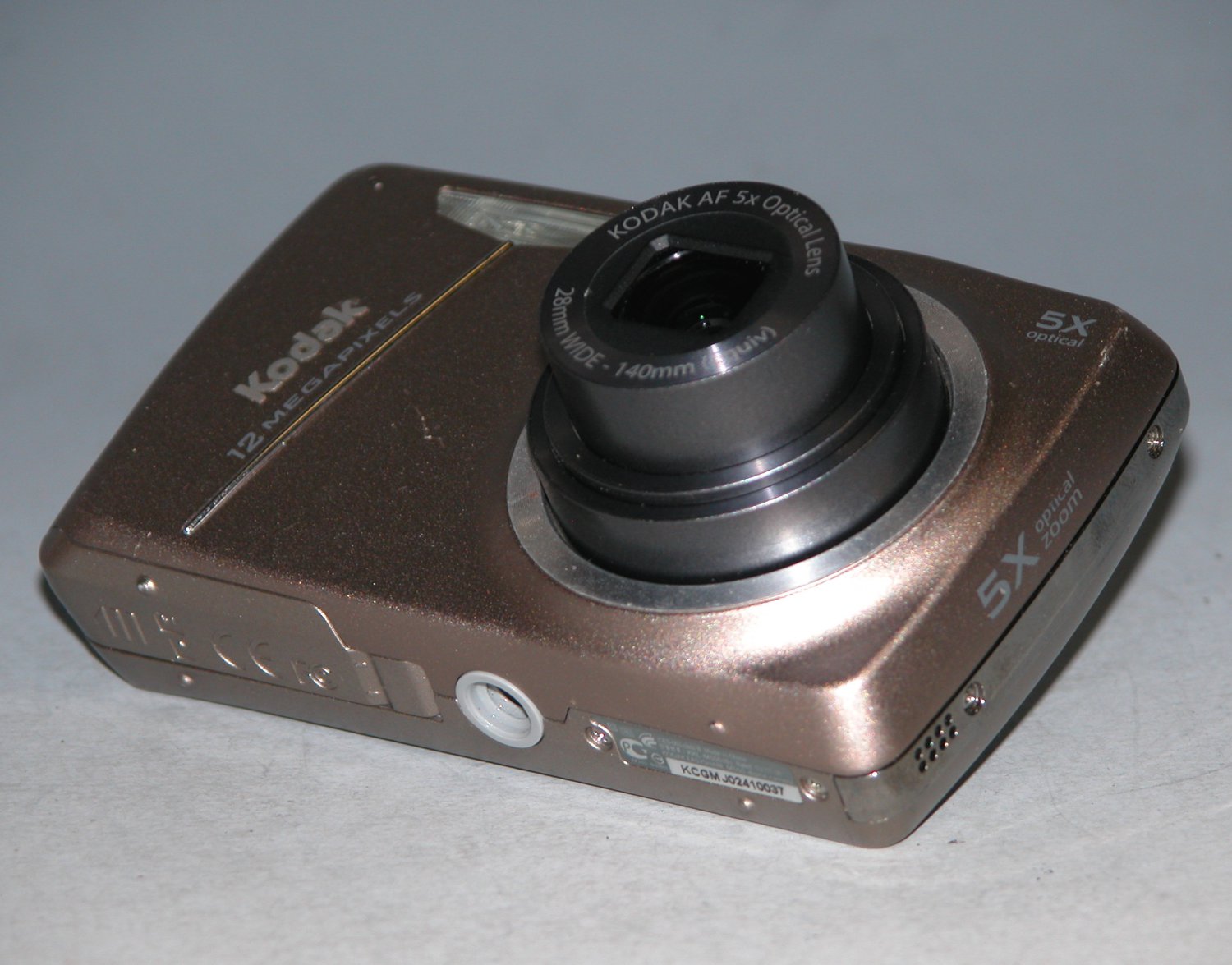 Kodak EasyShare M550 12.3MP Digital Camera Tan 0037