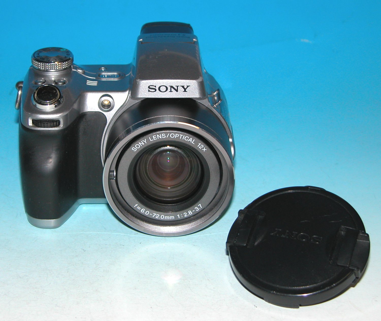 Sony Cyber-shot DSC-H1 5.0MP Digital Camera - Silver #3008