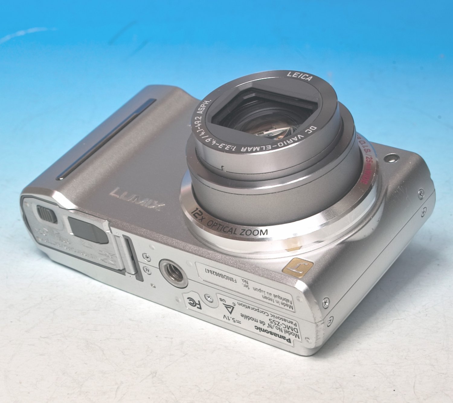 Panasonic LUMIX DMCZS5 / DMCTZ8 12.1MP Digital Camera Silver 2047