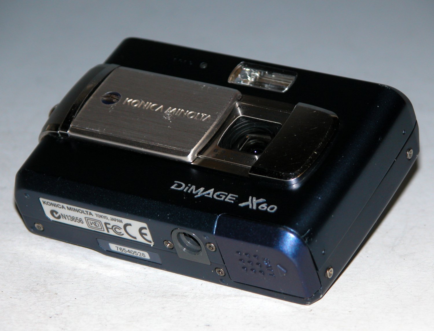 Konica Minolta DiMAGE X60 5.0MP Digital Camera Dark Blue