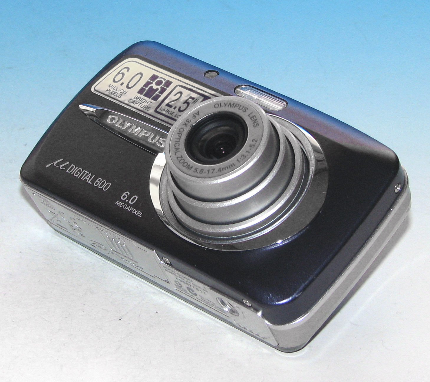Olympus Stylus 600 Digital 6.0MP Digital Camera Blue 7811