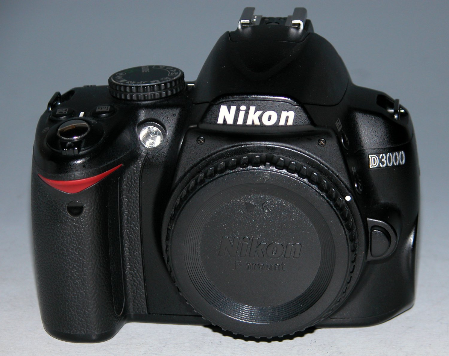 Nikon D3000 10.2MP Digital SLR Camera (Body Only) - Shutter Count 10462 #9533