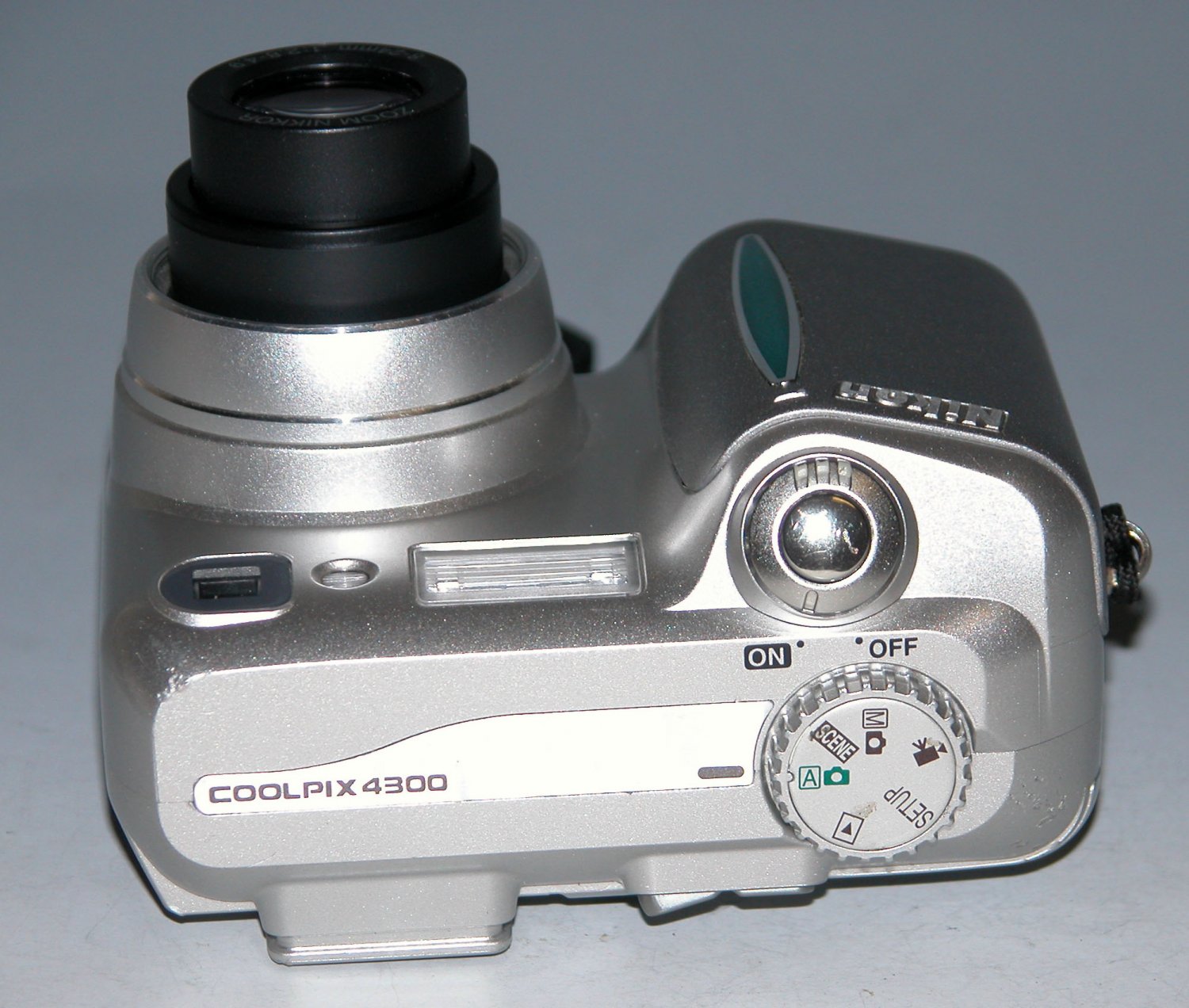 Nikon COOLPIX 4300 4.0MP Digital Camera Silver 5145