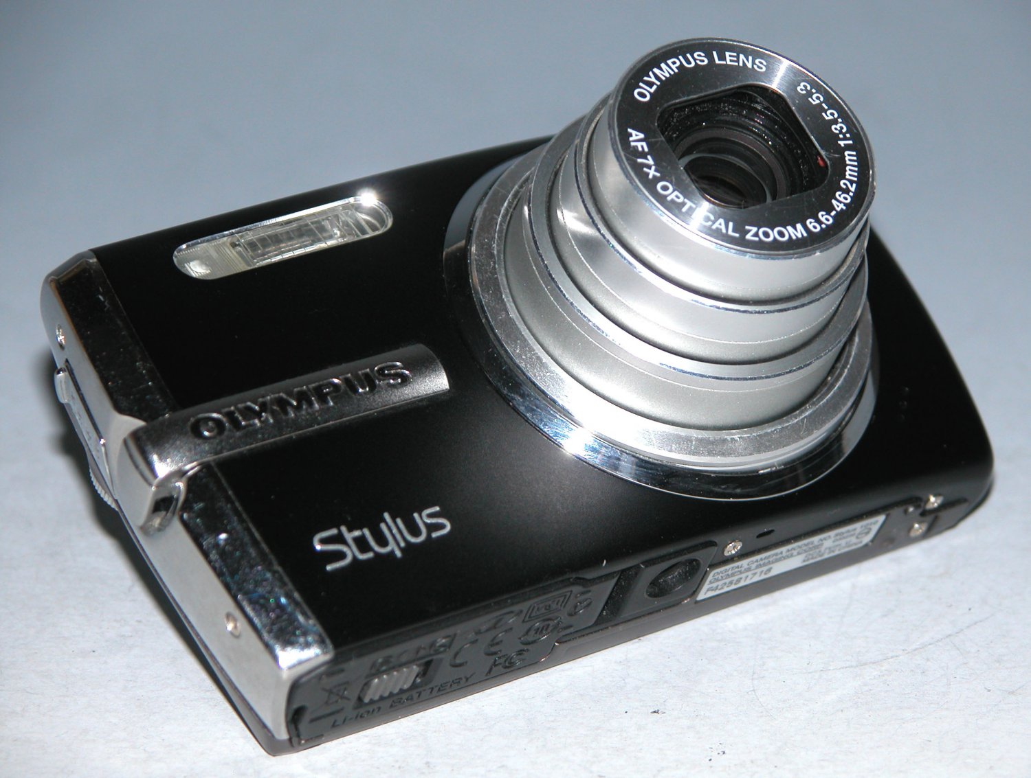 Olympus Stylus 1010 10.1MP Digital Camera Black 1716