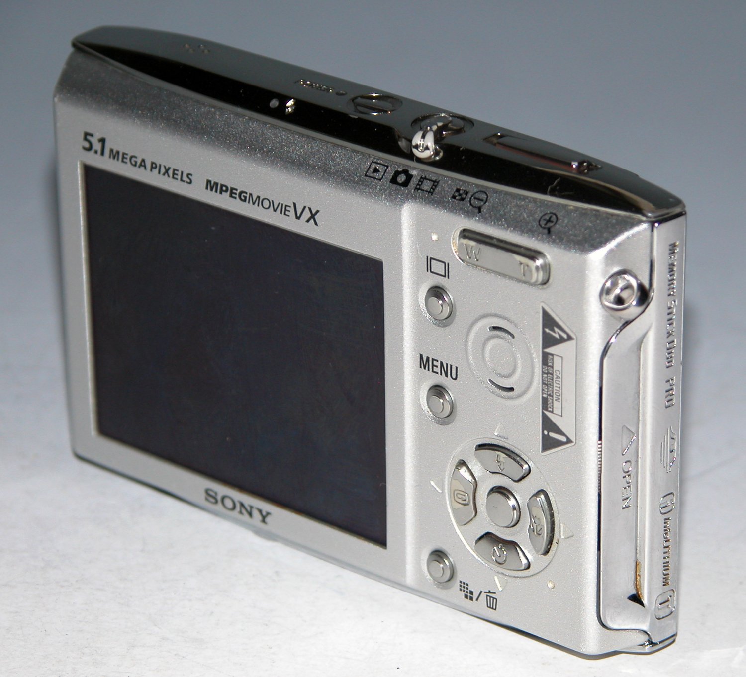 Sony Cybershot DSCT5 5.1MP Digital Camera Silver 3322