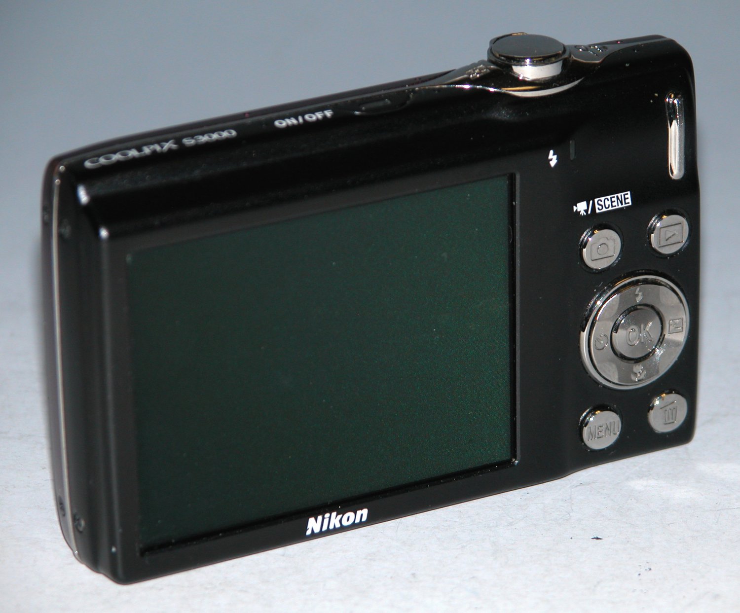 Nikon COOLPIX S4100 14.0MP Digital Camera Plum 7924