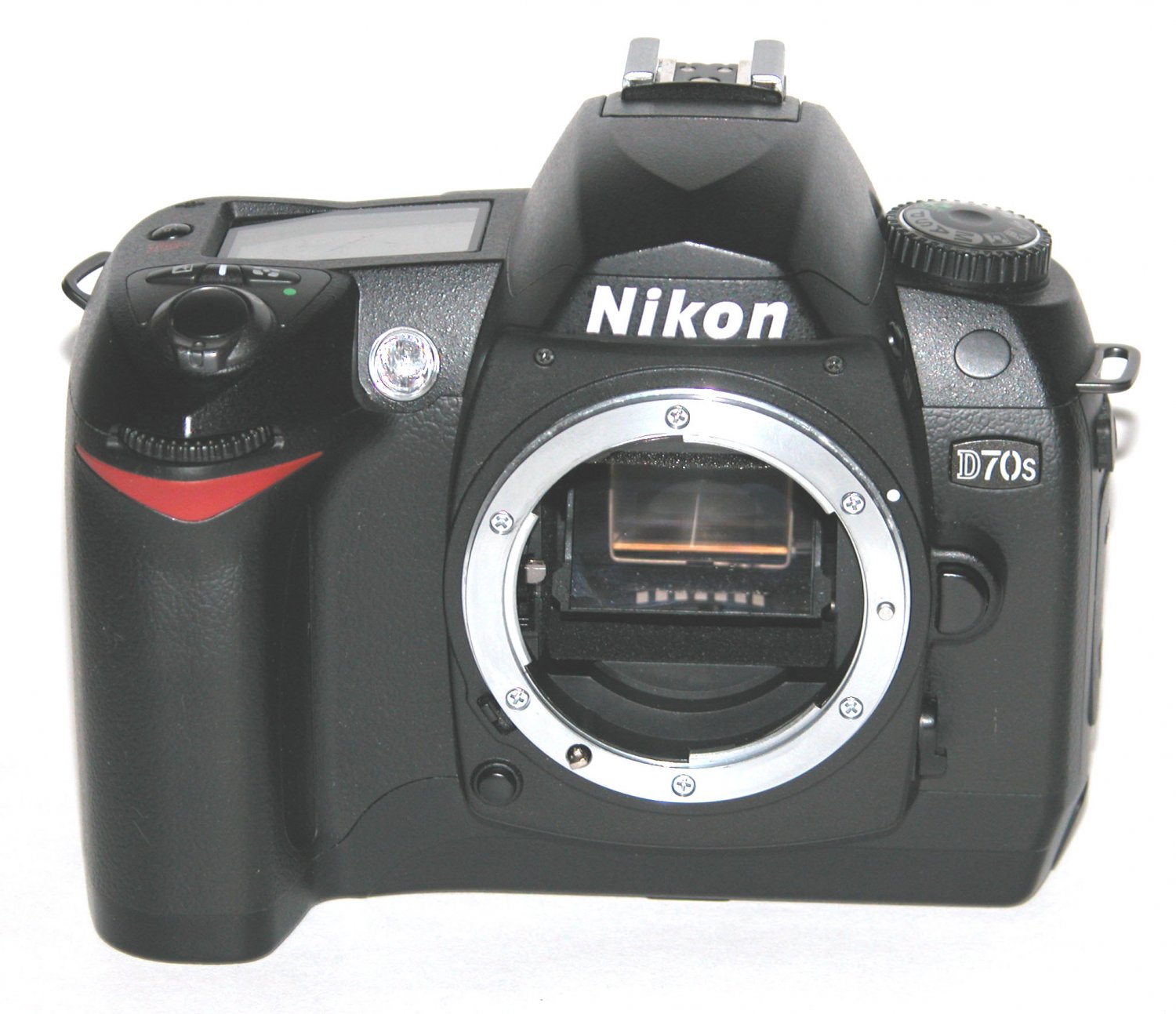 Nikon D70s 6.1MP Digital SLR Camera (Body Only Shutter Count 8541) 5806
