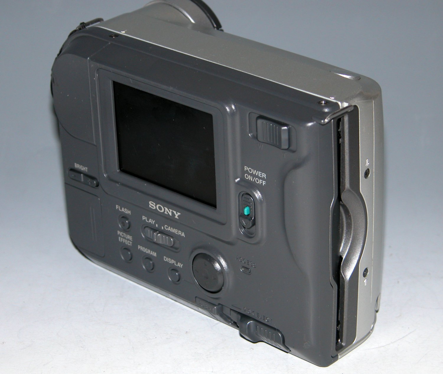 Sony Mavica MVCFD75 0.4MP Digital Camera 3893