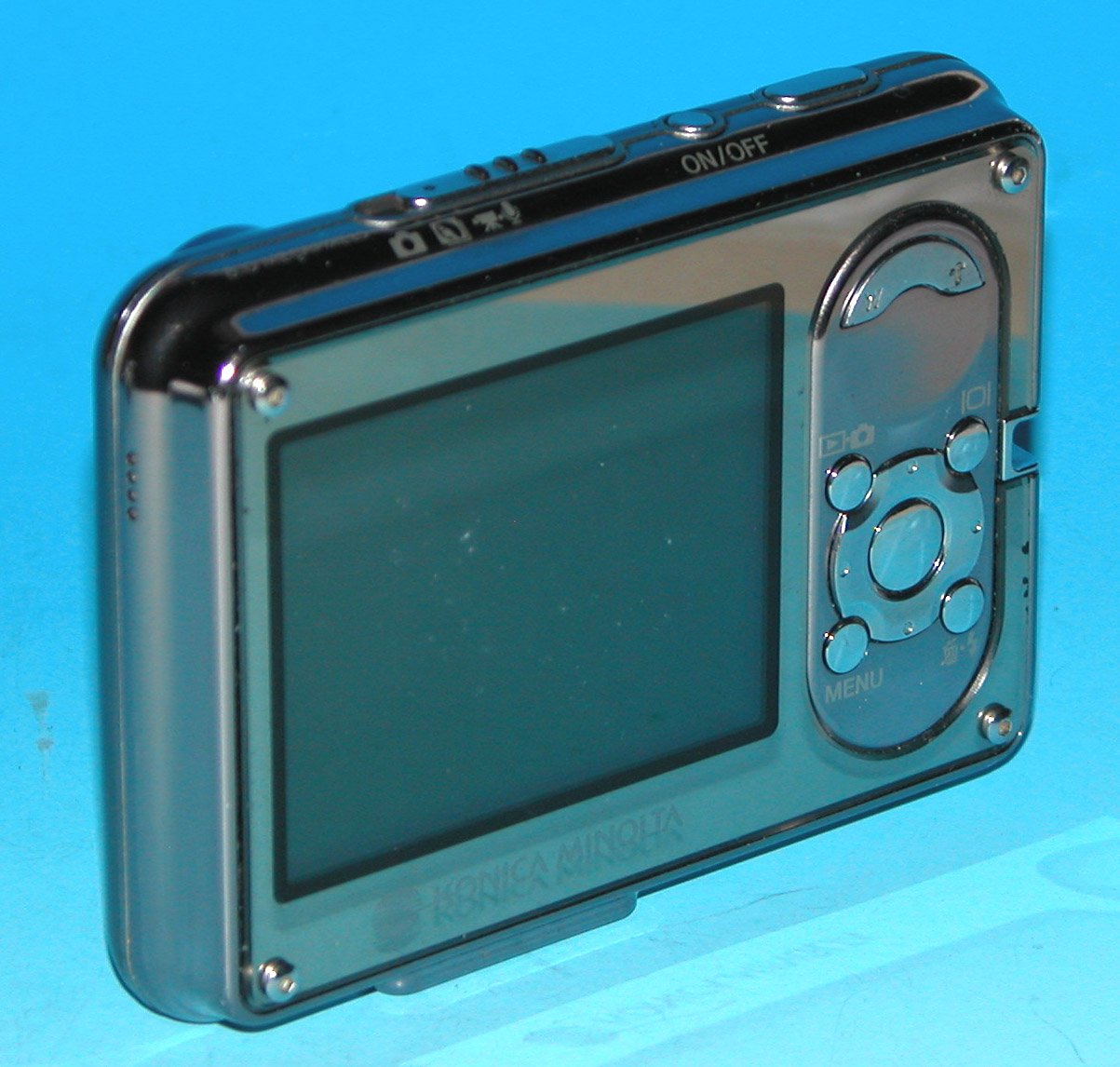 Konica Minolta DiMAGE X1 8.0MP Digital Camera NS