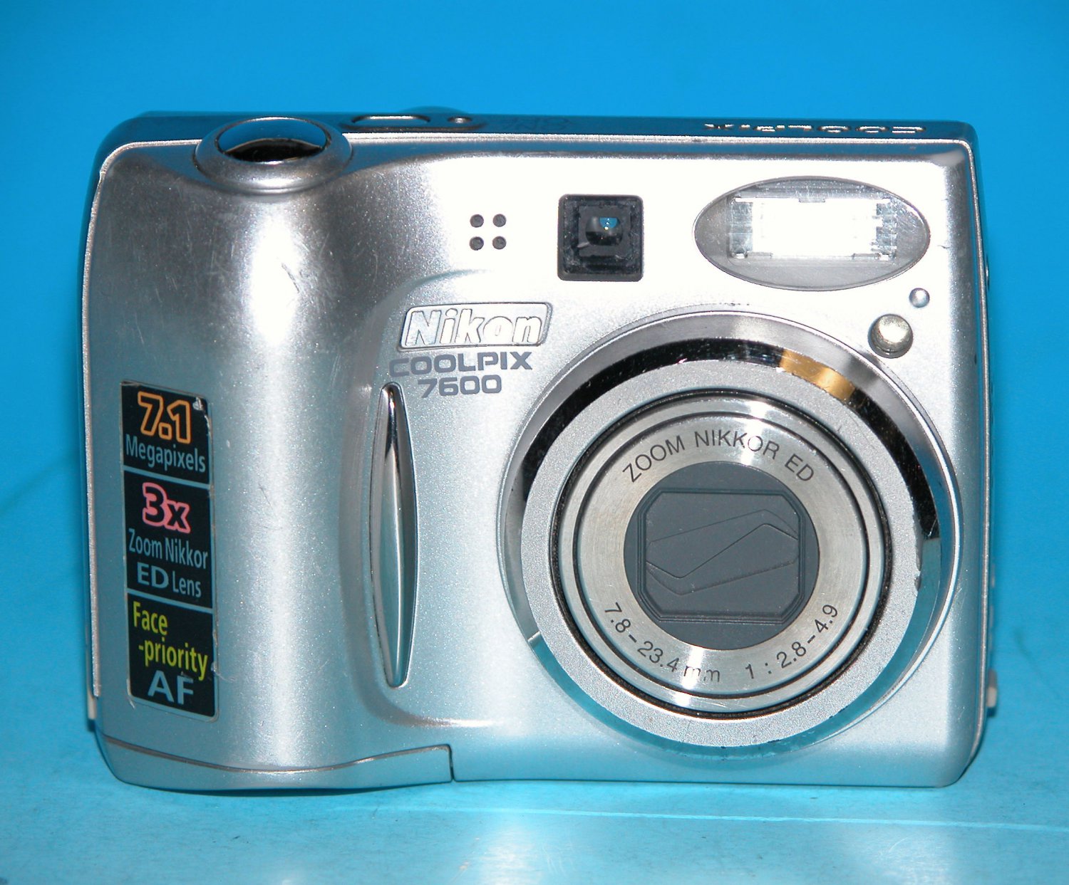 Nikon COOLPIX 7600 7.1MP Digital Camera #0364