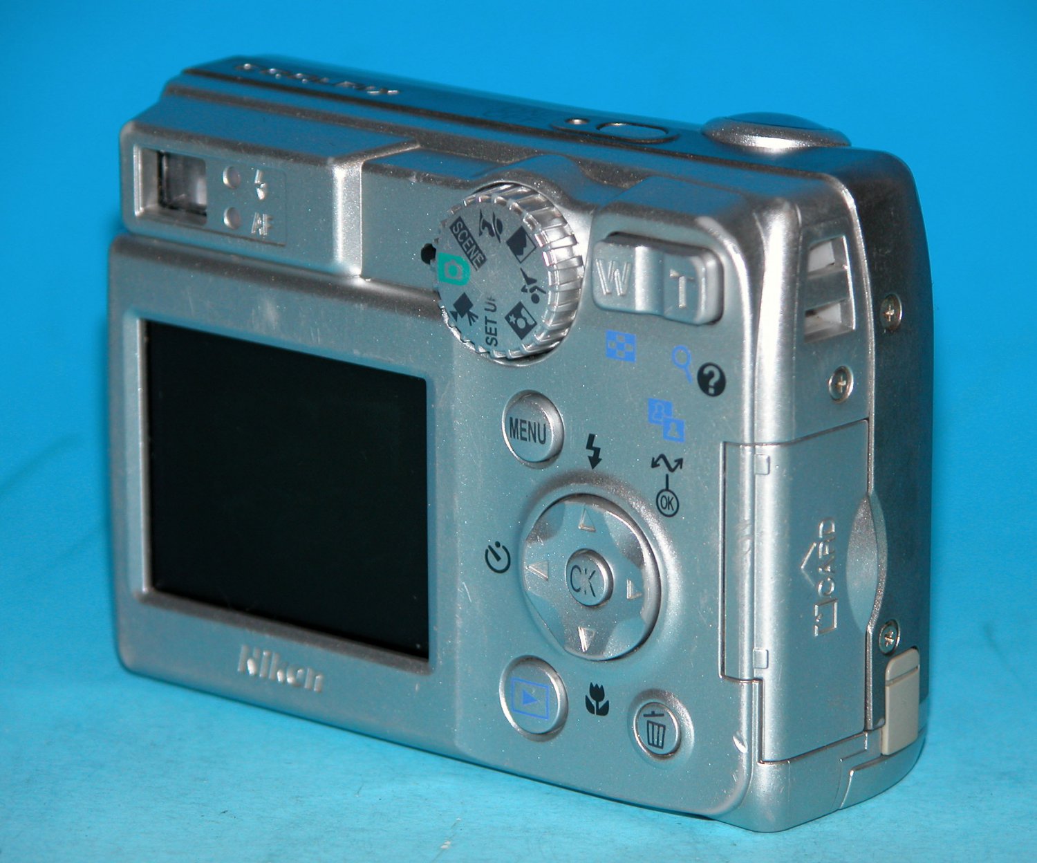 Nikon COOLPIX 7600 7.1MP Digital Camera 0364