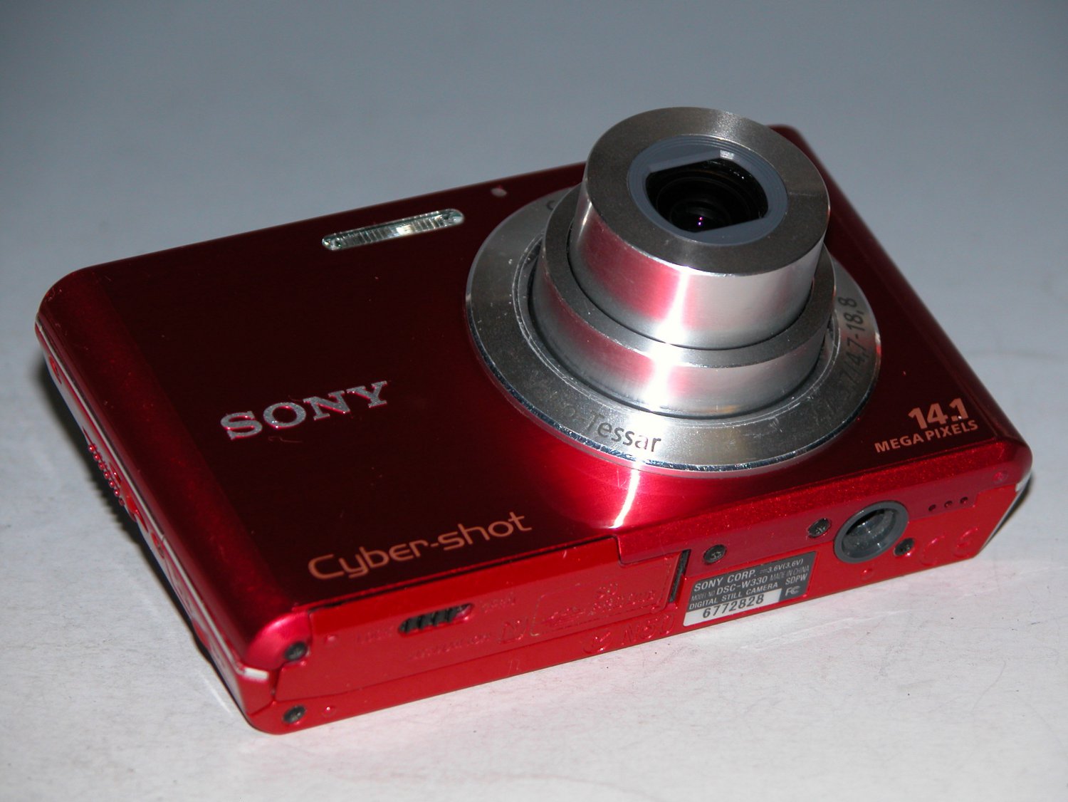 Sony Cybershot DSCW330 14.1MP Digital Camera Red 2828