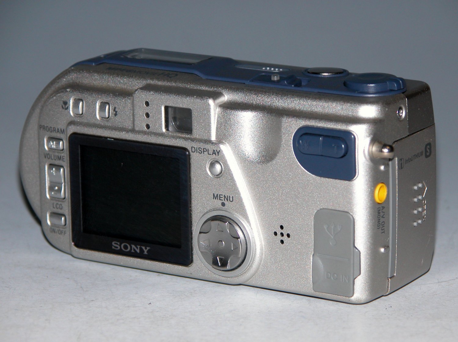 Sony Cyber-shot DSC-P1 3.1MP Digital Camera #5886