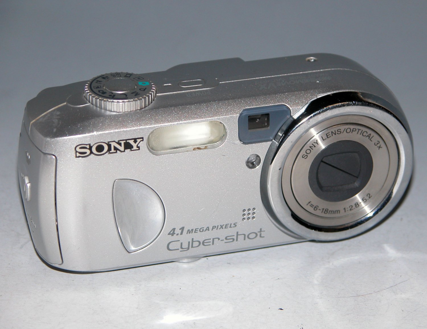 Sony Cybershot DSCP73 4.1MP Digital Camera Silver 5298