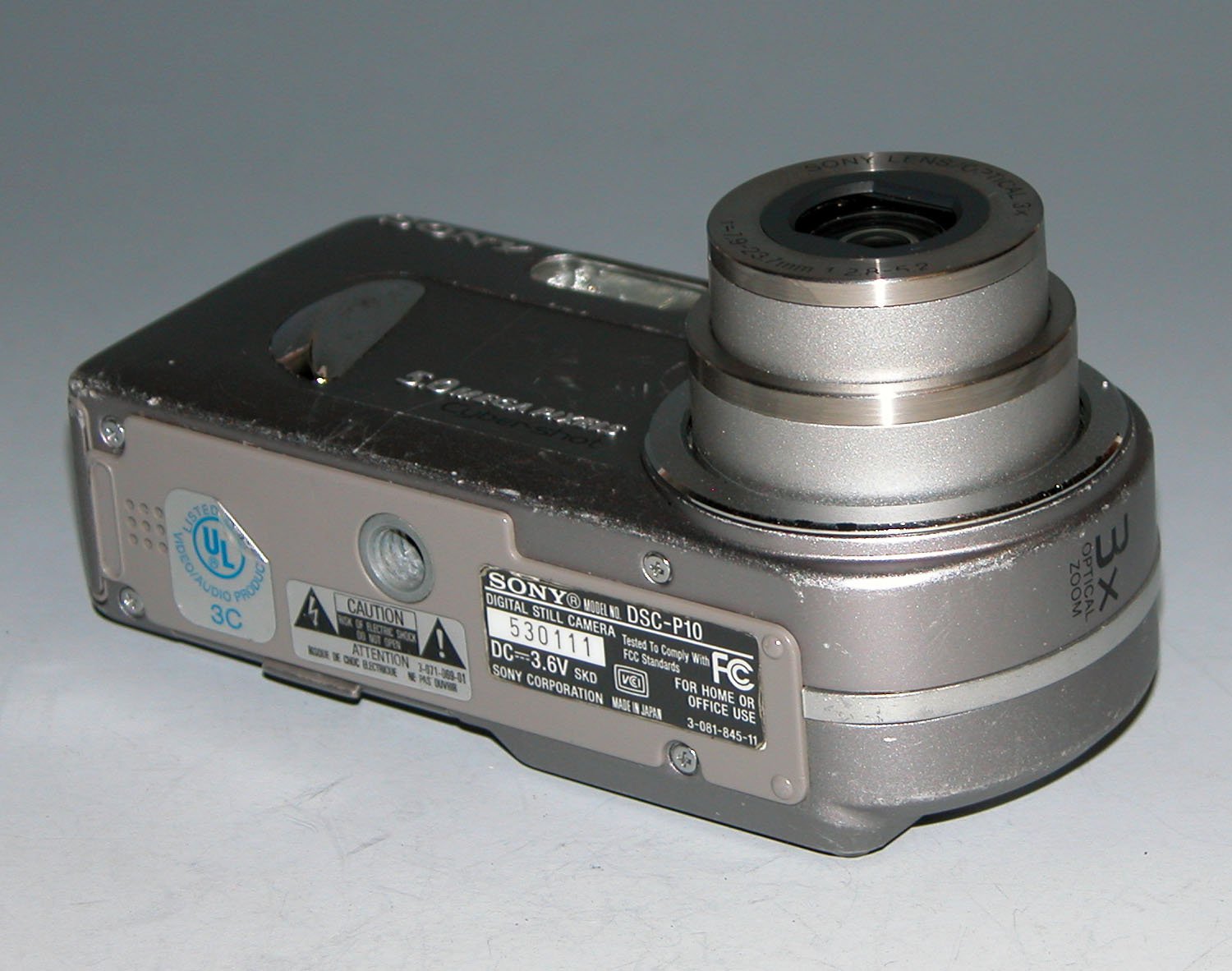 Sony Cybershot DSCP10 5.0MP Digital Camera 0111