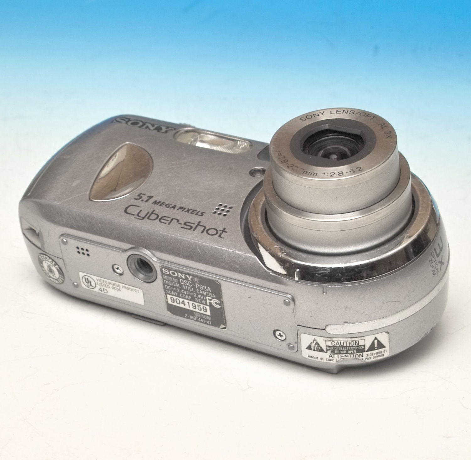 Sony Cybershot DSCP93 5.1MP Digital Camera (Japan Model) 1959