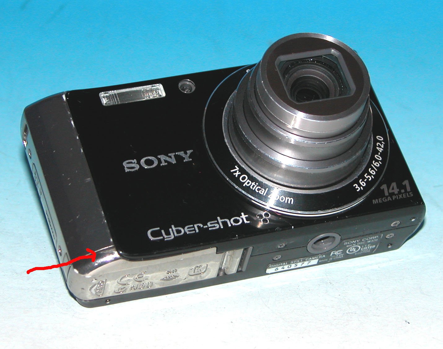 Sony Cybershot DSCW370 14.1MP Digital Camera Black 0577