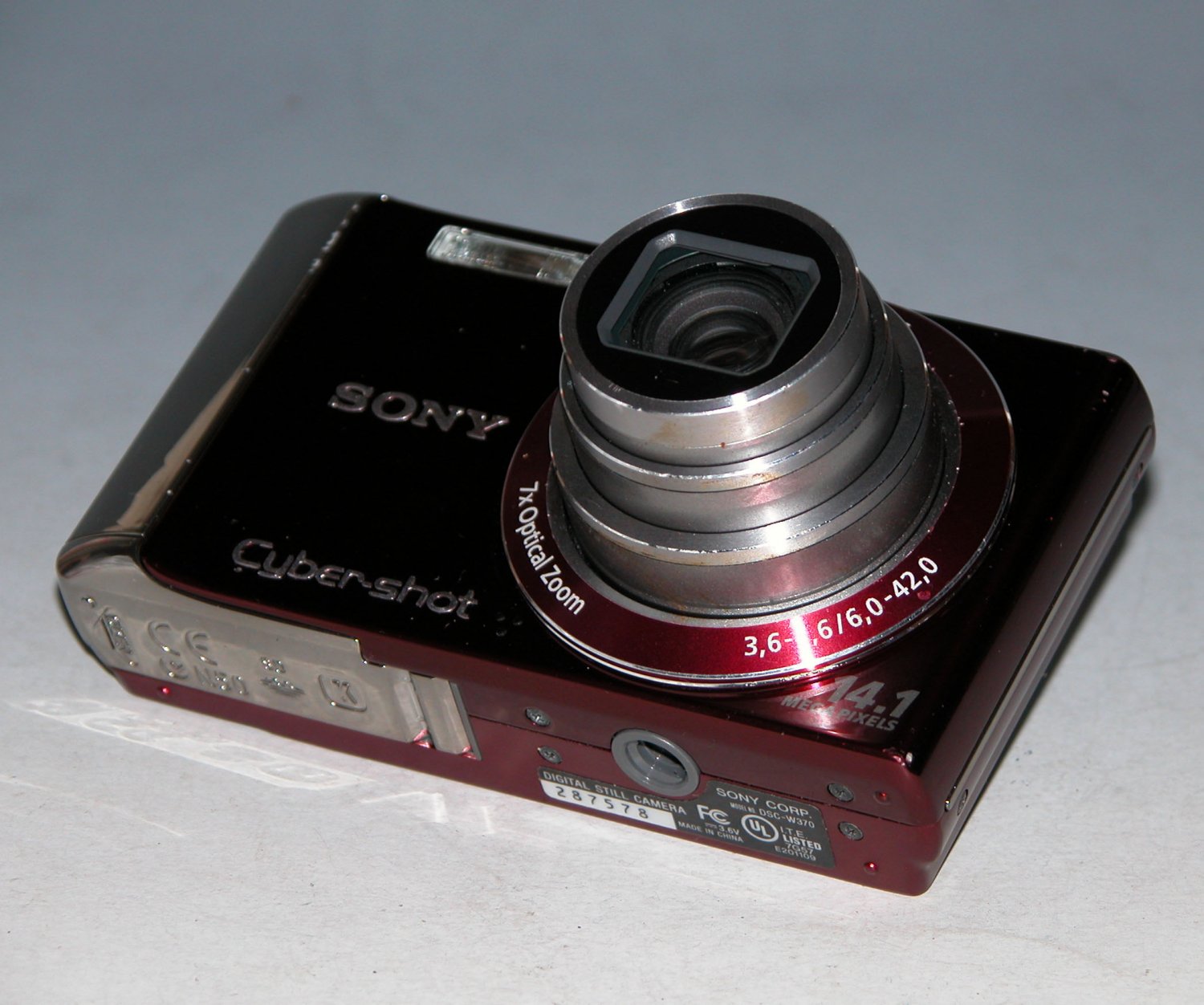 Sony Cybershot DSCW370 14.1MP Digital Camera Red 7578