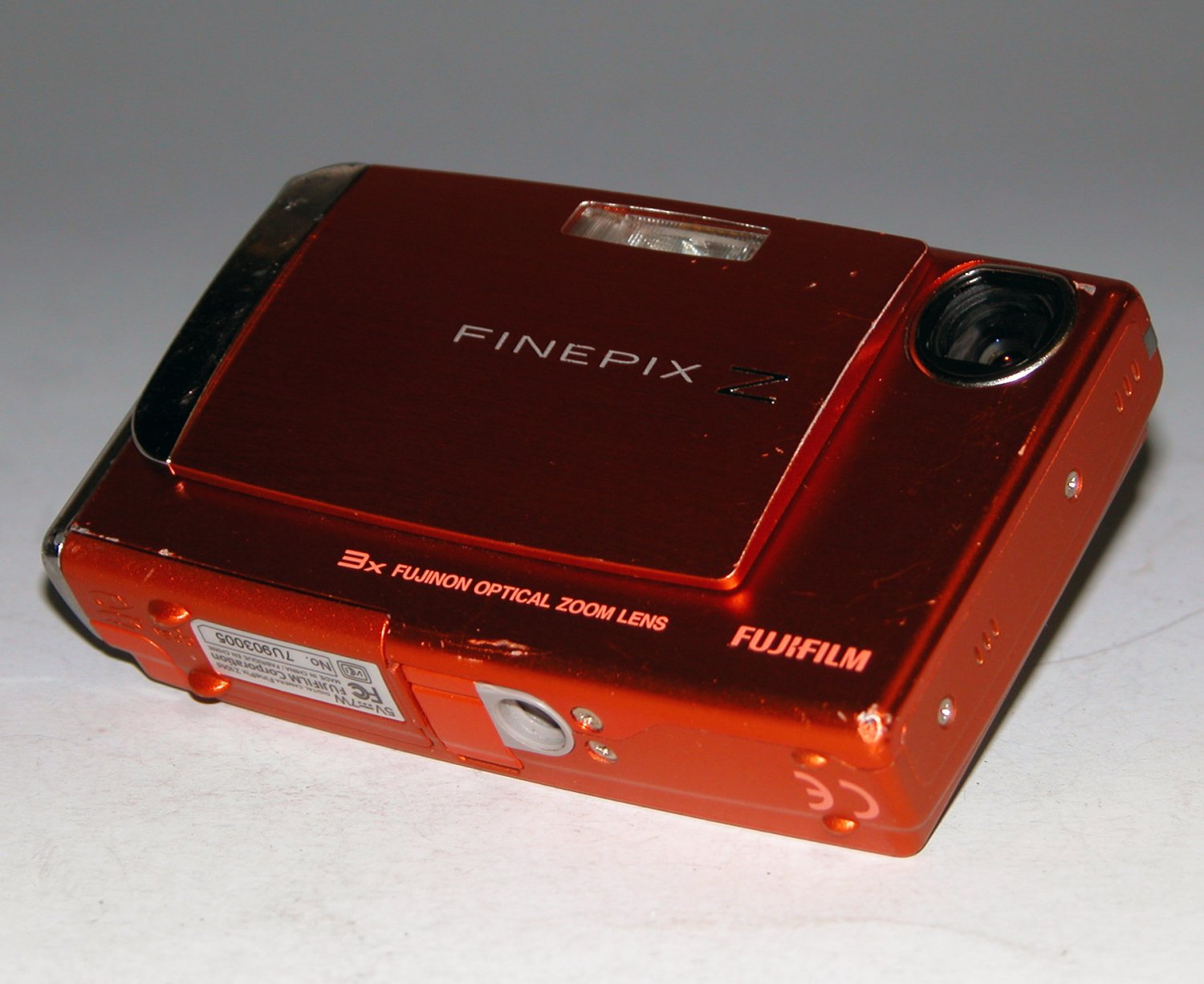 Fujifilm FinePix Z10fd 7.2MP Digital Camera Orange 3005
