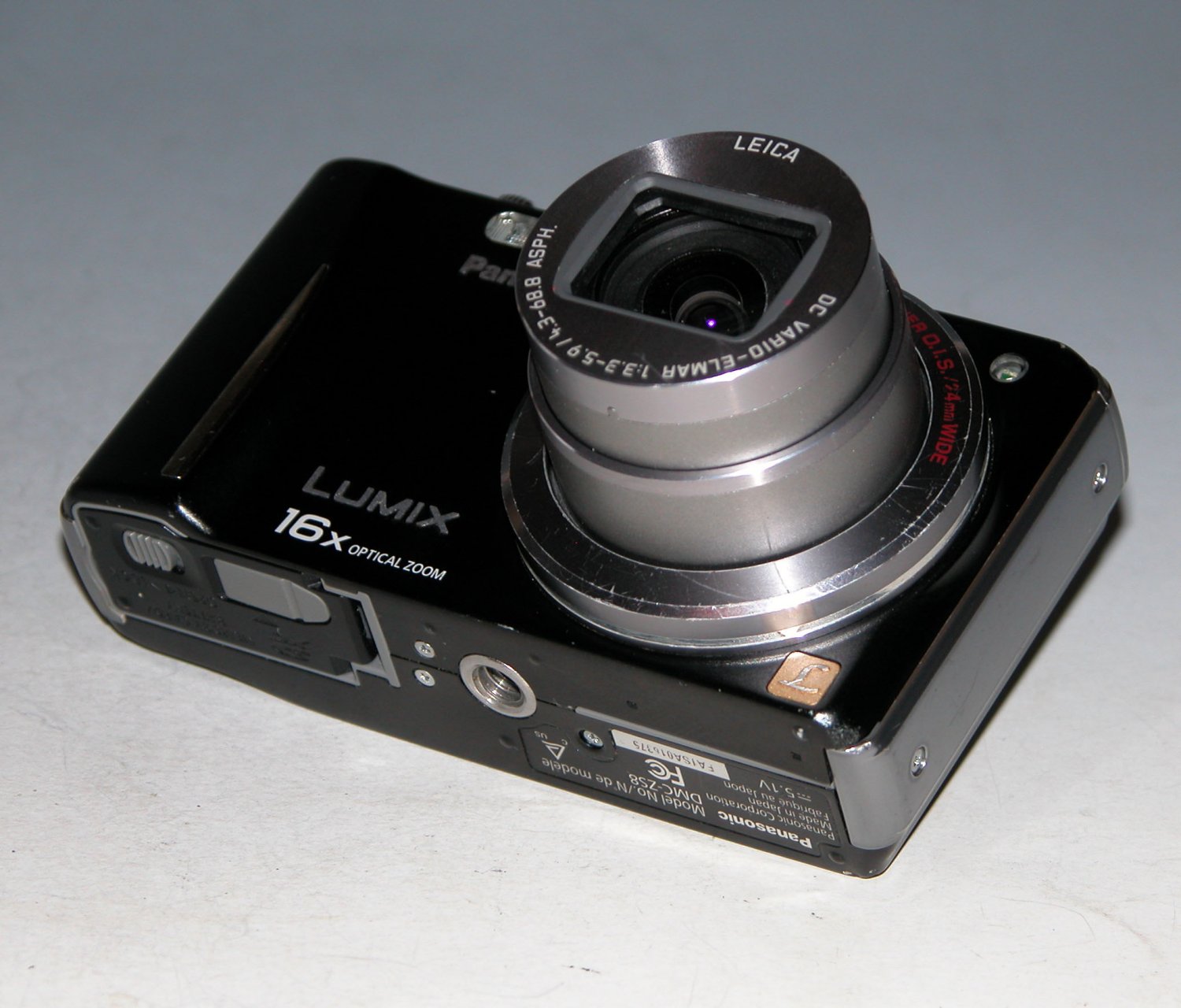Panasonic LUMIX DMCZS8 14.1MP Digital Camera Black 6375