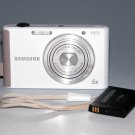 Samsung ST77 16.1 MP Digital Camera - White