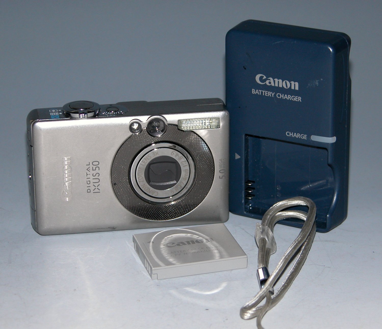 Canon PowerShot Digital IXUS 50 5.0MP Digital Camera - Silver #7517