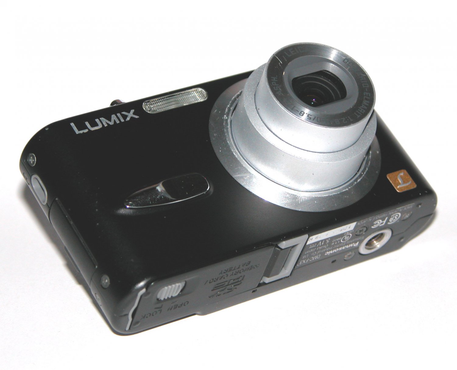 Panasonic DMCFX3 6MP Digital Camera Black ns