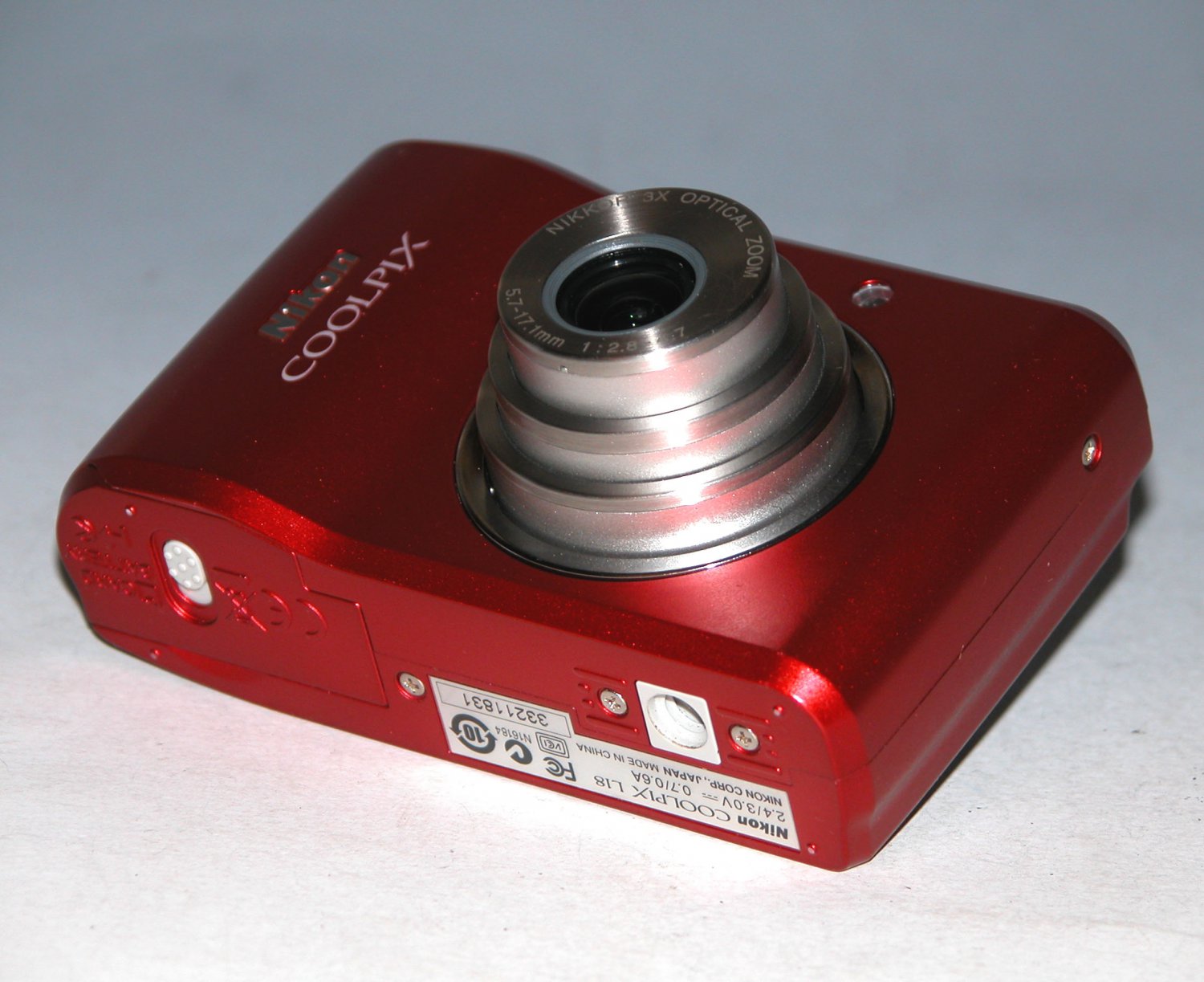 Nikon COOLPIX L18 8MP Digital Camera Ruby Red 1831