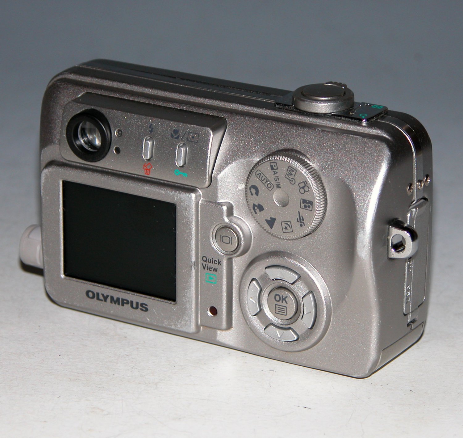 Olympus CAMEDIA C50 Zoom 5.0MP Digital Camera Silver 0413