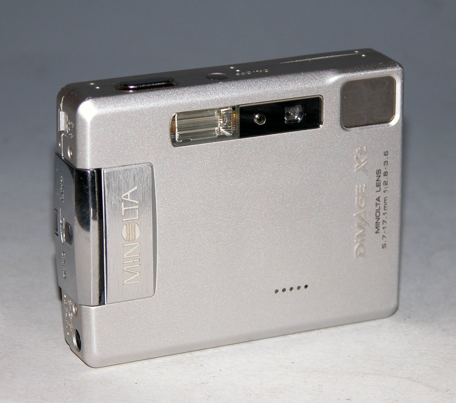 Minolta Dimage Xt 3.2MP Digital Camera #3899