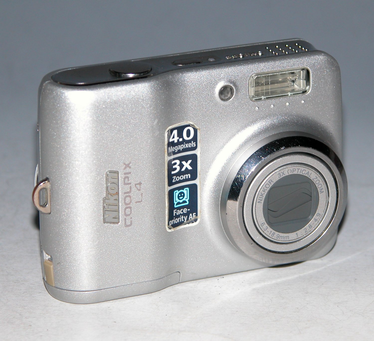 Nikon COOLPIX L4 4MP Digital Camera - Silver #7488