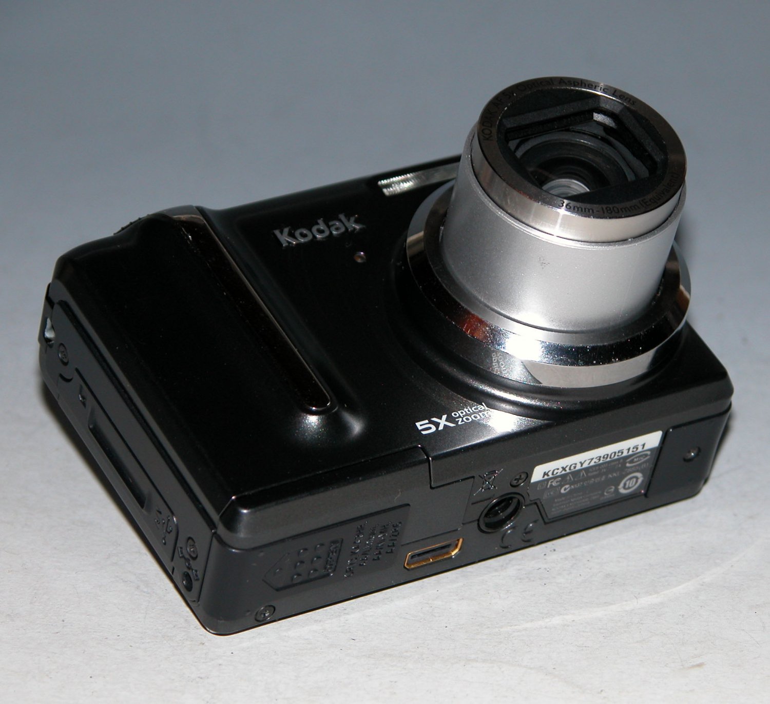 Kodak EasyShare Z885 8.1MP Digital Camera 5151