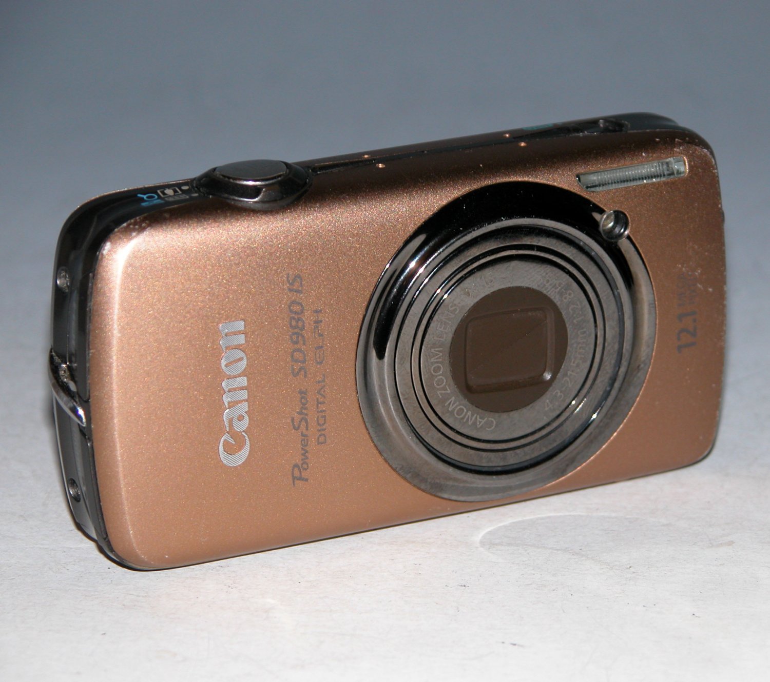 Canon PowerShot Digital ELPH SD980 IS 12.1MP Digital Camera Gold