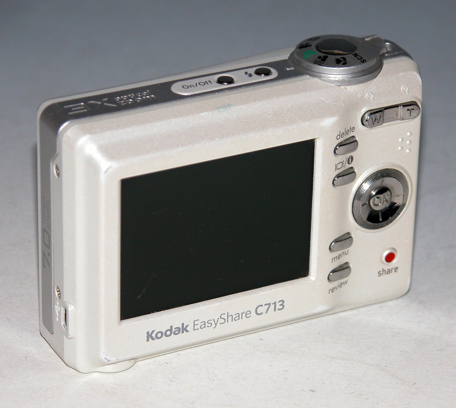 Kodak EasyShare C713 7.0MP Digital Camera White 8076