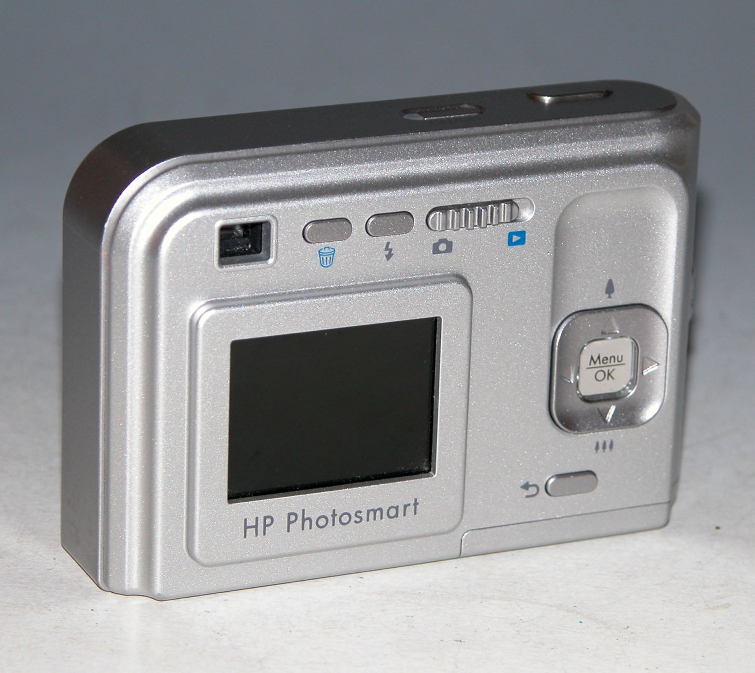 HP PhotoSmart E337 5.0MP Digital Camera Silver 30KG