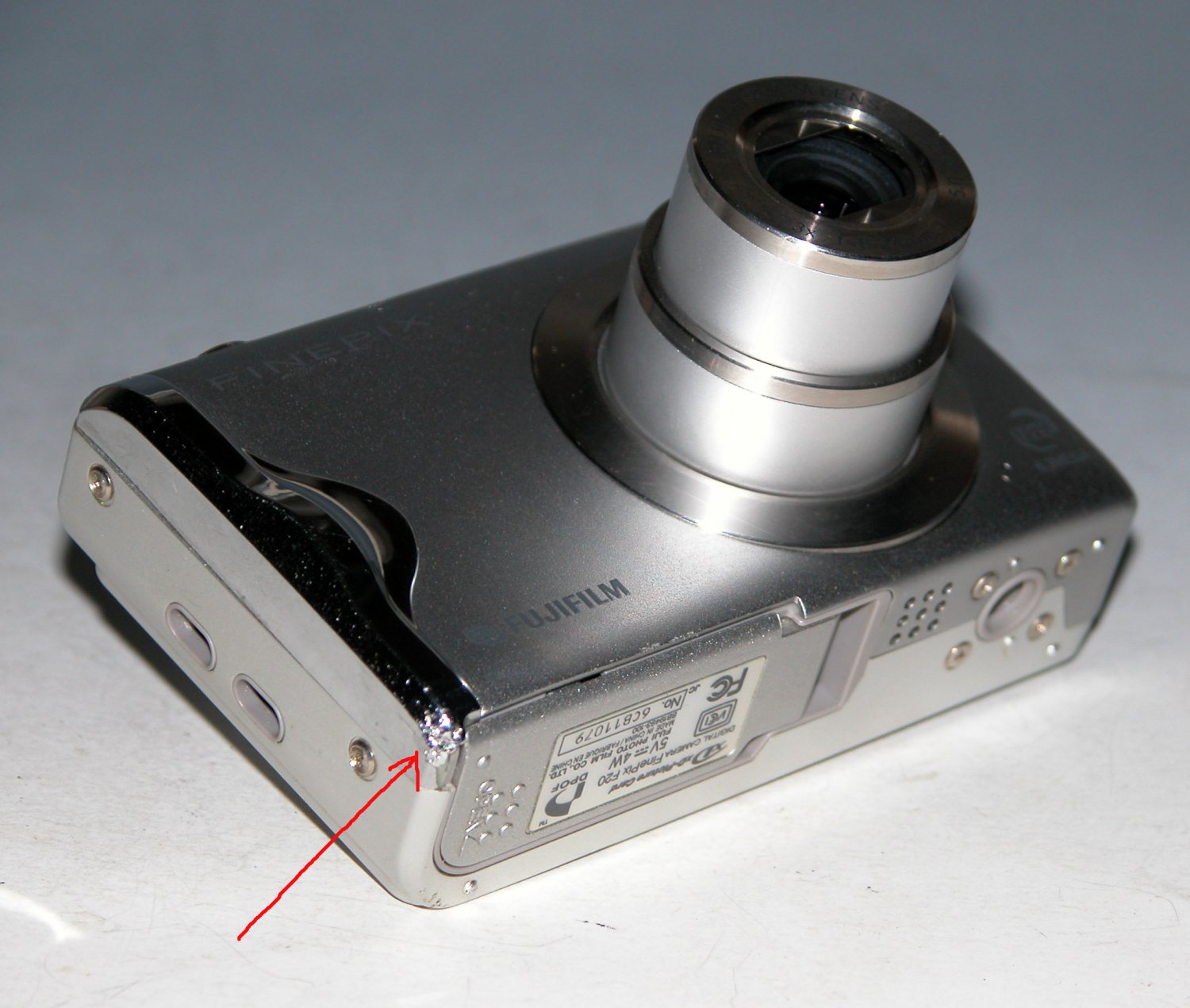 Fujifilm FinePix F20 6.3MP Digital Camera Silver 1079