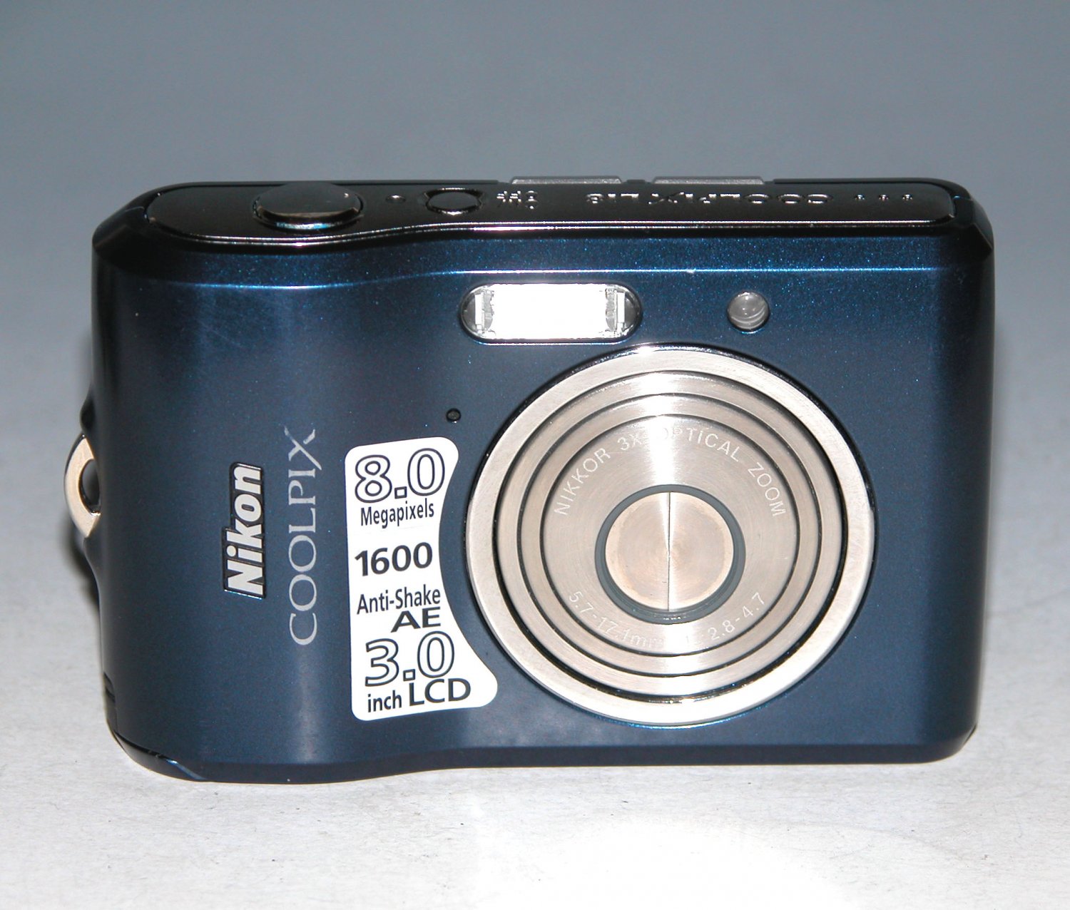 Nikon COOLPIX L18 8MP Digital Camera Blue 0013