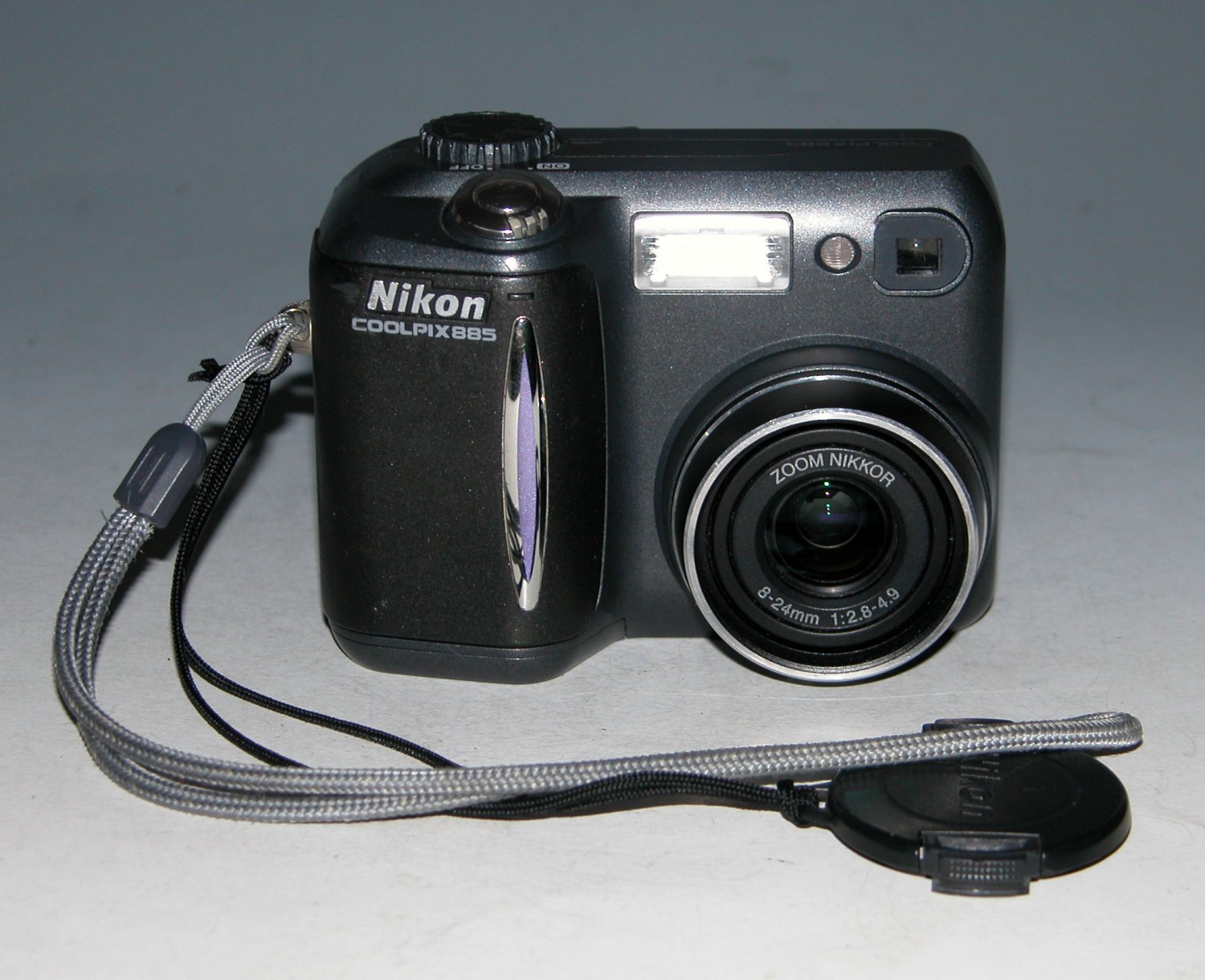Nikon COOLPIX 885 3.2MP Digital Camera - Black #7788